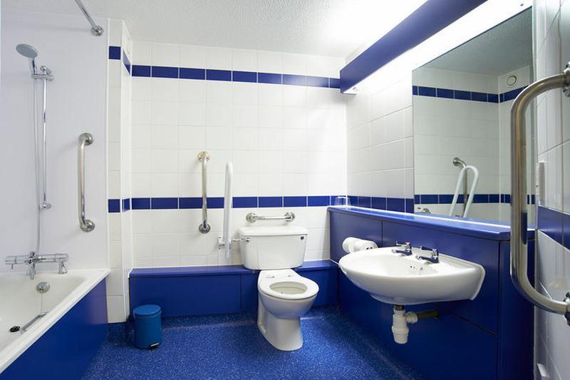 Travelodge Cardiff Airport Barry Extérieur photo