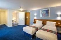 Travelodge Cardiff Airport Barry Extérieur photo