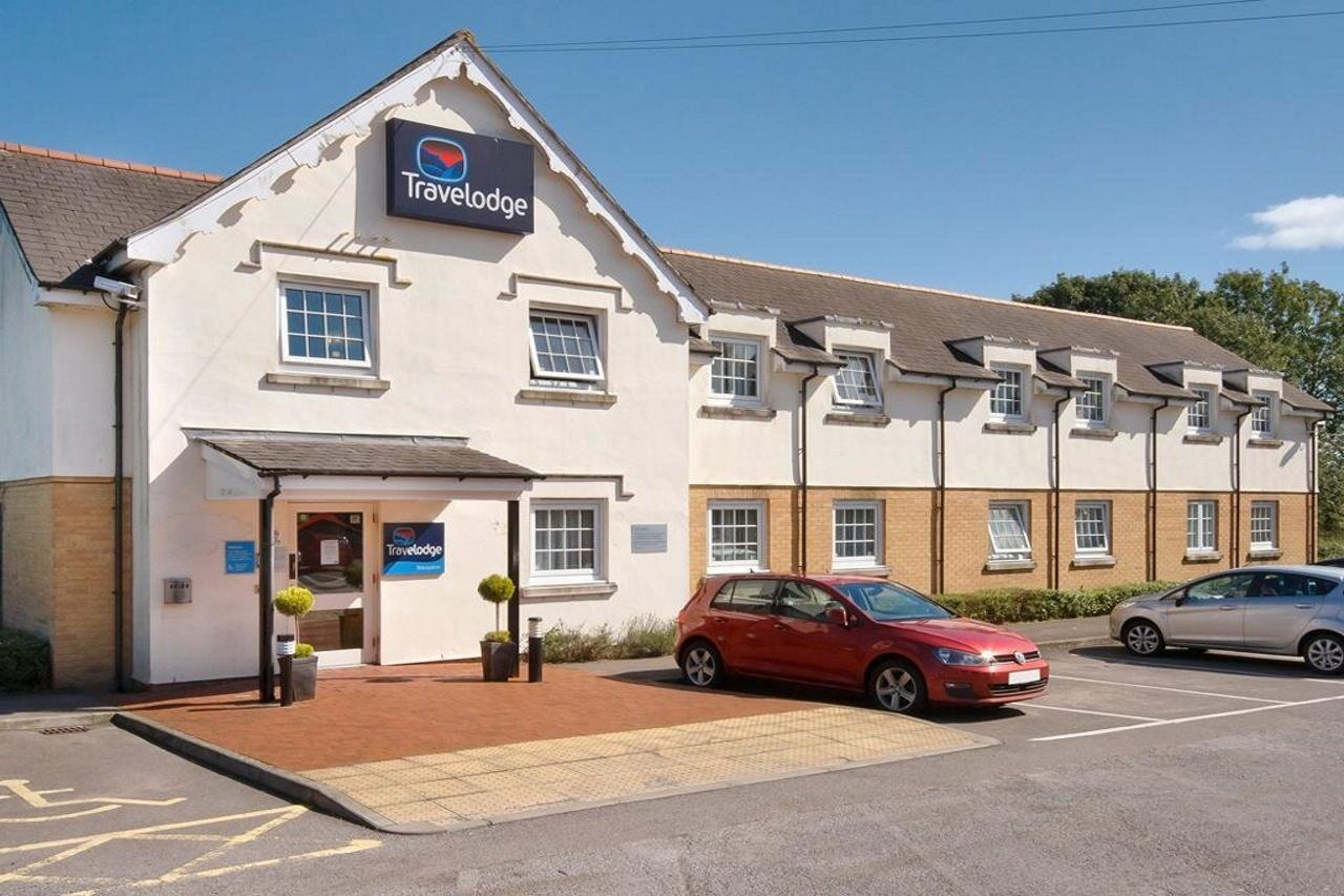 Travelodge Cardiff Airport Barry Extérieur photo