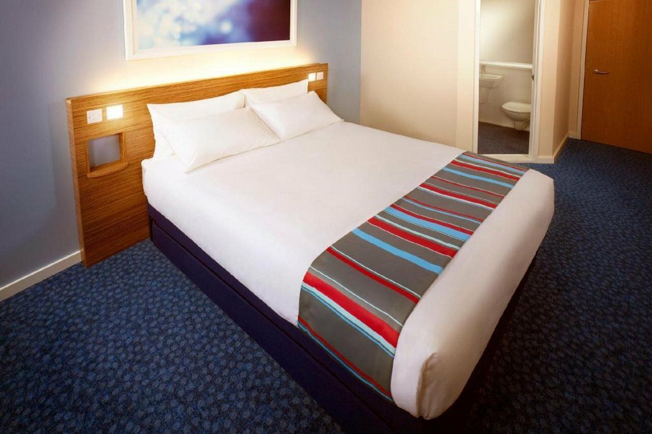 Travelodge Cardiff Airport Barry Extérieur photo